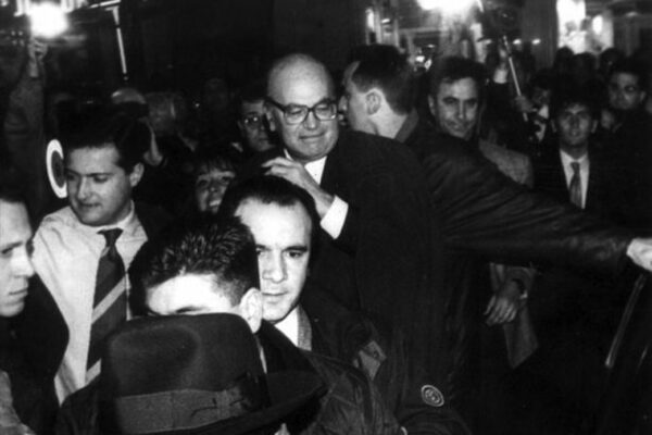 Nell’Italia dei furbi la mafia serve a far sentire migliori: basta non essere mafiosi, l’onestà non importa