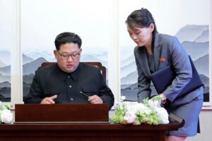 Corea del Sud, Kim Jong-un cede alcuni poteri alla sorella: “Motivi di stress”