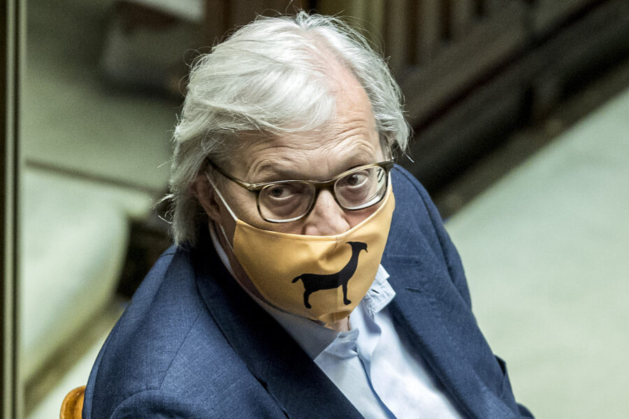 Foto Roberto Monaldo / LaPresse
25-06-2020 Roma
Politica
Camera dei Deputati – dl Giustizia
Nella foto Vittorio Sgarbi

Photo Roberto Monaldo / LaPresse 
25-06-2020 Rome (Italy) 
Chamber of Deputies – Justice law decree
In the pic  Vittorio Sgarbi