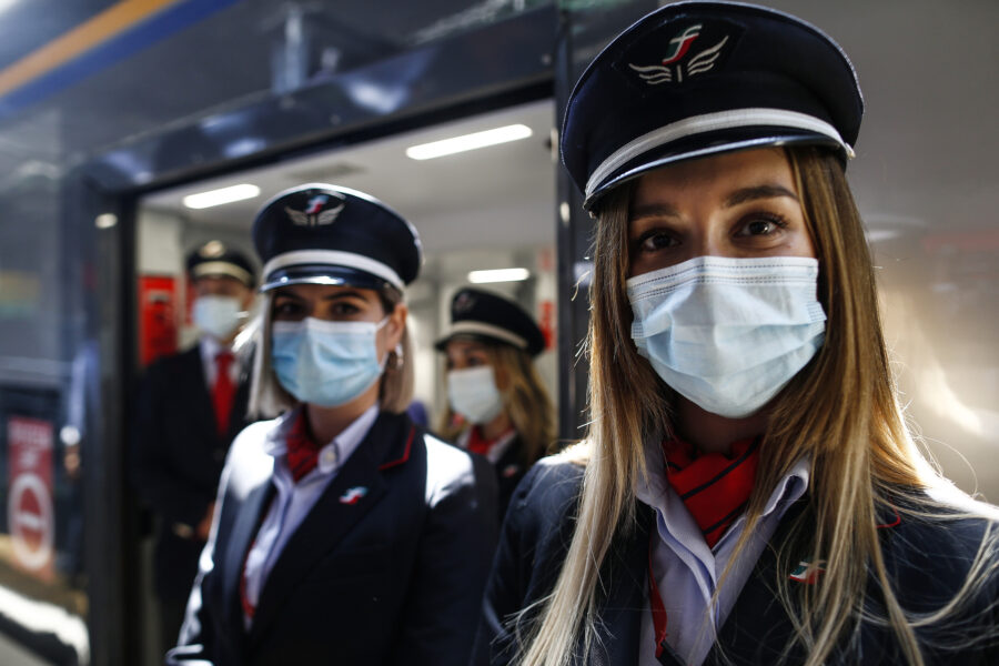 Foto Cecilia Fabiano/ LaPresse 
02 Luglio 2020 Roma   (Italia)
Cronaca 
Presentazione del treno regionale Rock 
Nella Foto :  il treno al binario della stazione Termini
Photo Cecilia Fabiano/LaPresse
July 2 , 2020  Rome  (Italy) 
News
New train for local transport  
In the pic : the train at central station
