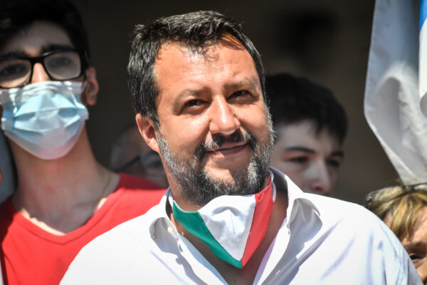 Foto Claudio Furlan – LaPresse 
20 Luglio 2020 Milano (Italia) 
Politica
Presidio organizzato dalla Lega ’Basta degrado al QT8’, con Matteo Salvini, dopo il recente caso di stupro al al parco Monte Stella.

Photo Claudio Furlan – LaPresse
July 20th, 2020 Milan (Italy) Politics
Protest organized by Lega Party "Enough degradation at QT8", with former Minister Matteo Salvini, after italian 45-year-old raped on Monte Stella park.