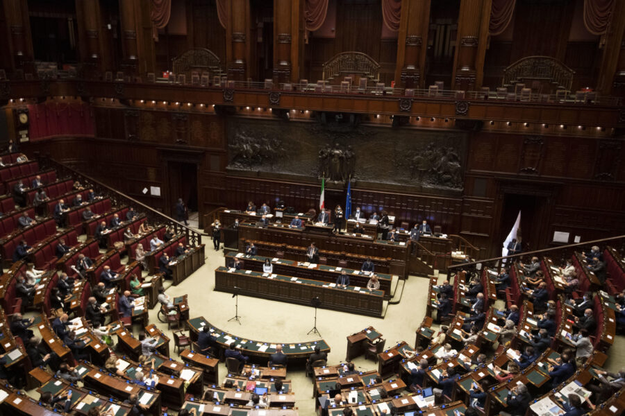 Taglio dei parlamentari, il 70% degli italiani per il Sì: ma cresce il fronte del No negli elettori di Pd, FI e FdI