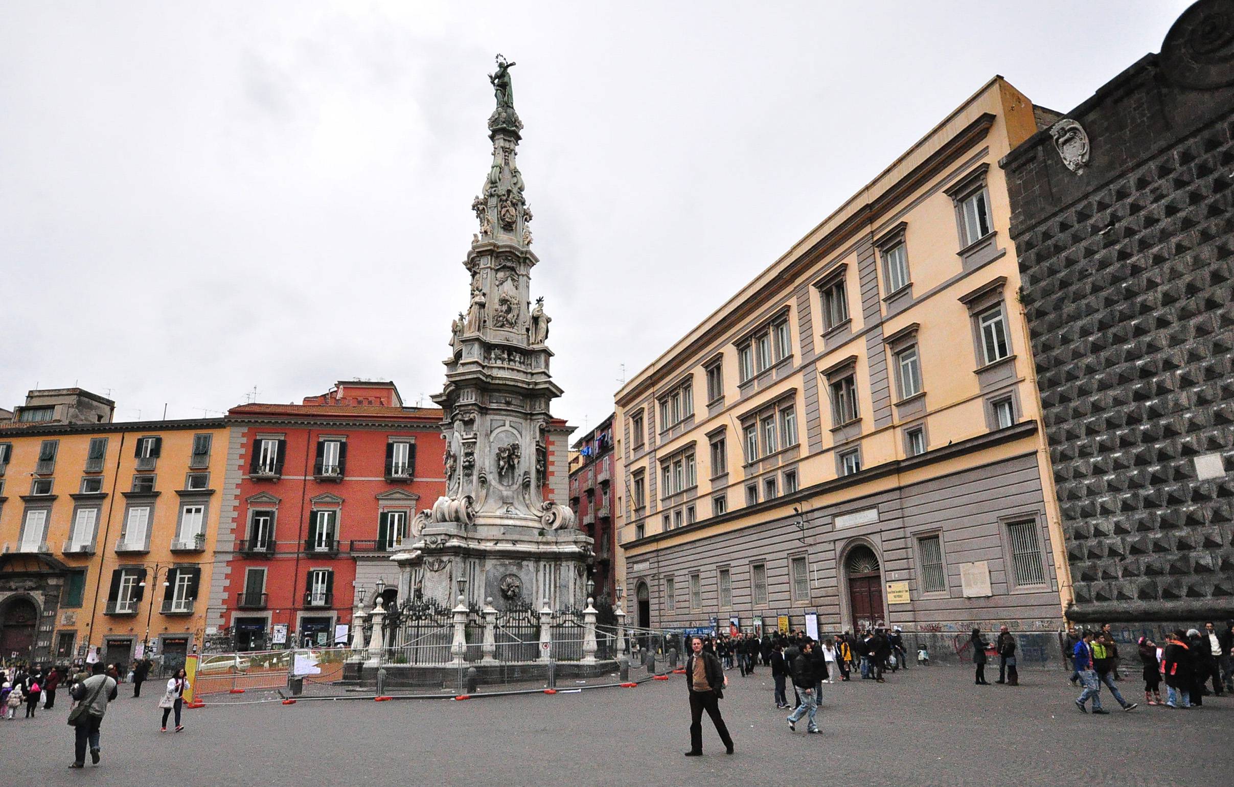 Sapevamo già che Napoli è invivibile, ora basta piagnistei e alibi Sapevamo già che Napoli è invivibile, ora basta piagnistei e alibi