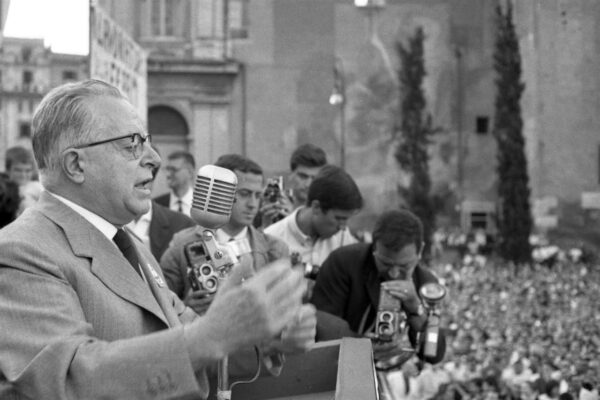 Se il Pd dice sì al referendum calpesta la lezione dei padri costituenti