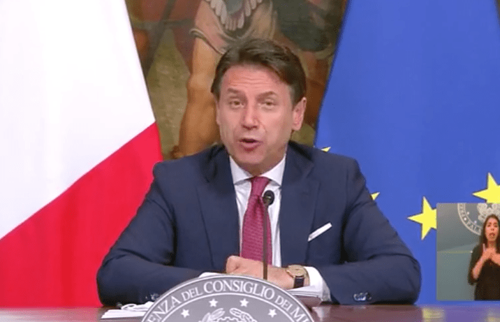 Dl agosto, Conte annuncia: “Vale 100 miliardi. Coronavirus: misure fino a 7 settembre”