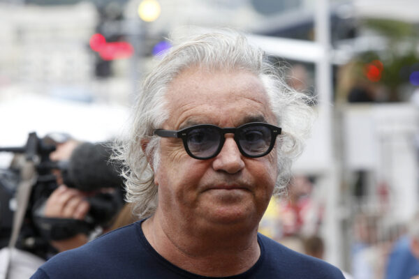 Giallo Briatore, l’imprenditore: “Ho solo una prostatite”. Ma non esclude la positività al Covid