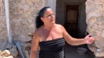 Signora dei cani mangiati a Lampedusa? Voleva truffare il comune con costruzioni abusive