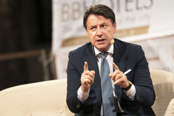 Conte come il ragionier Fantozzi, il premier sbaglia due congiuntivi nella stessa frase