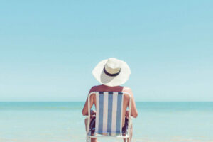 Il ritorno di Manuel Vilas con “La gioia all’improvviso”: l’allegro naufragio di un vinto di successo