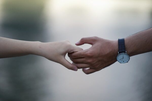 Coppie binazionali, l’amore impossibile ai tempi del Covid