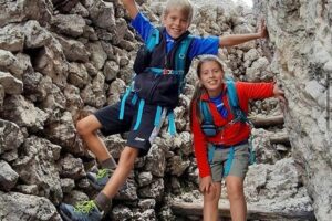 Gemellini uccisi dal padre, la mamma: “Ricordo i loro sorrisi, ho rabbia ma non odio”