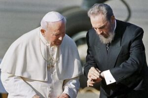 Dialogo tra un non credente e un religioso: il Papa voleva abolire la proprietà privata? Dialogo tra un non credente e un religioso: il Papa voleva abolire la proprietà privata?