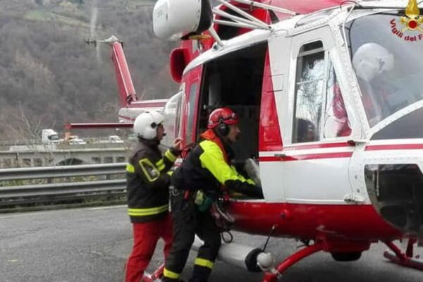 Frana distrugge famiglia: muoiono padre, madre e figlia. Grave bimbo di 5 anni