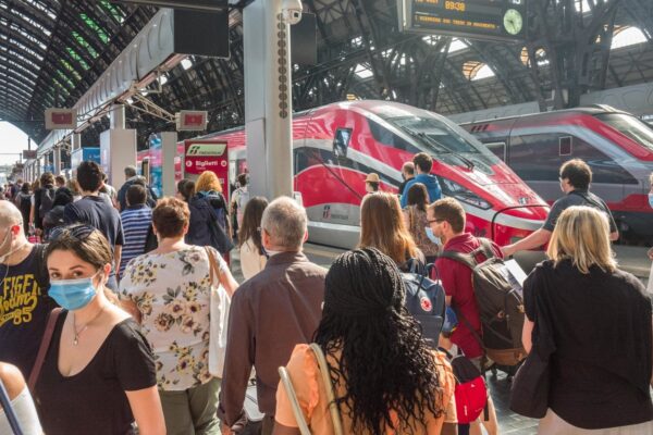 Caos treni, migliaia di biglietti sold out: continua l’esodo da Nord verso il Sud Italia