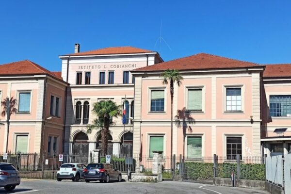 Prime lezioni e subito scuola chiusa per un caso di Covid: a Verbania lezioni sospese
