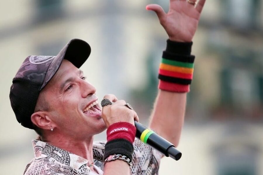 La denuncia di Valerio Jovine: “Mi hanno rubato la pagina Facebook, è una brutta giornata”