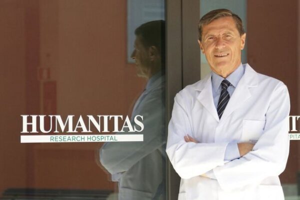 Mantovani tiene alta la guardia: “Il virus è stabile, la malattia si è attenuata con l’estate”