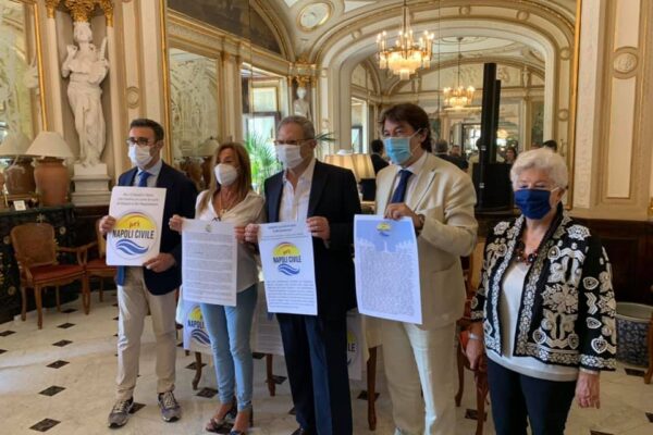 Il civismo salverà Napoli, a patto che non strizzi l’occhio a de Magistris