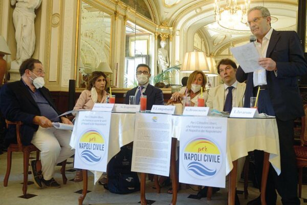 Il confronto in Consiglio comunale è desolante, Per Napoli Civile: “Così ridisegniamo il futuro della città”