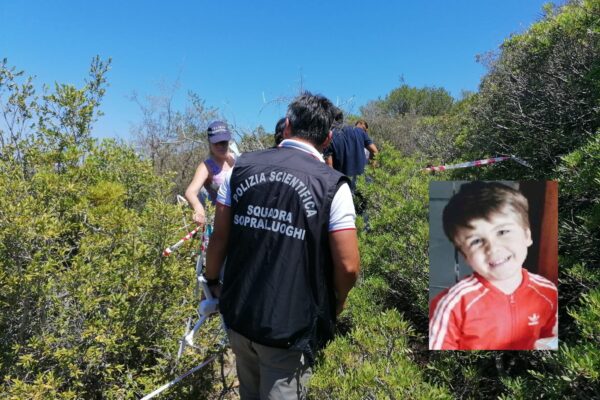 Gioele, spuntano altri resti e le scarpette blu. Il procuratore: “Abbiamo una pista chiara”