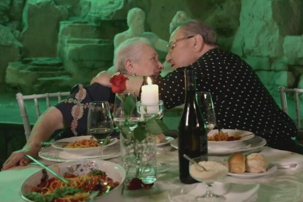 Il Coronavirus uccide la moglie del ‘Boss delle cerimonie’: Rita Greco sconfitta dal Covid