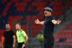 La rinascita di Mihajlovic, dalla leucemia alla ripresa: “Sto meglio di prima” La rinascita di Mihajlovic, dalla leucemia alla ripresa: “Sto meglio di prima”