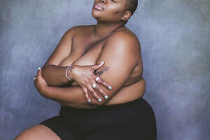 È grassa e nera, l’ipocrisia di Instagram che censura foto di modella curvy È grassa e nera, l’ipocrisia di Instagram che censura foto di modella curvy