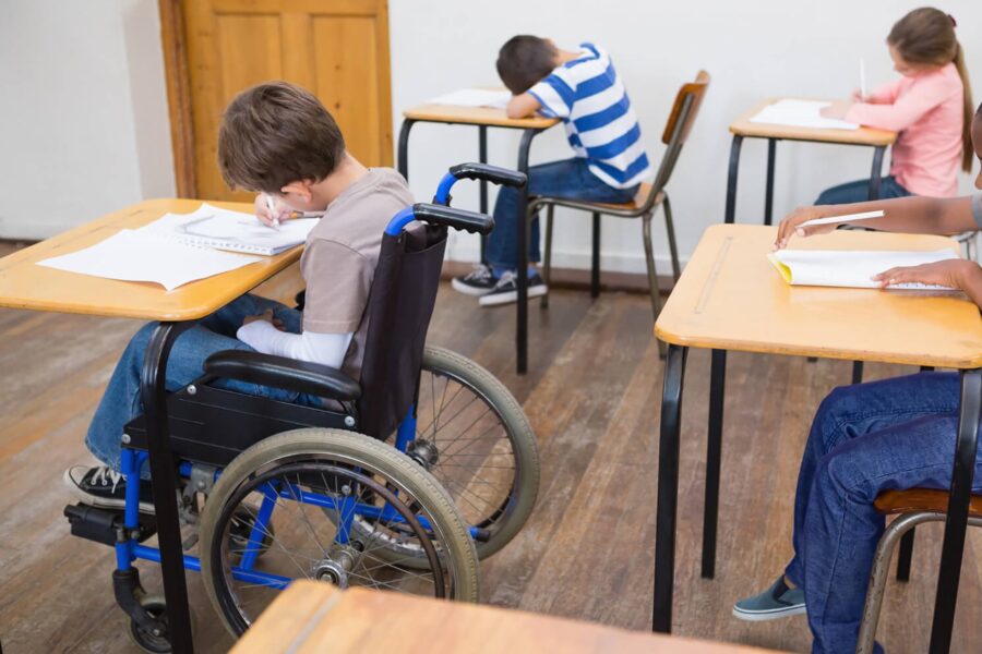 Napoli, dramma alunni disabili: mancano insegnanti di sostegno