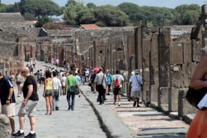 Pompei, si cerca il nuovo direttore del Parco più visitato in Italia: il bando sull’Economist
