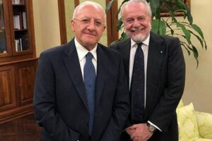 De Laurentiis, tweet a Caldoro: “Hai già perso, non farti doppiare da De Luca”
