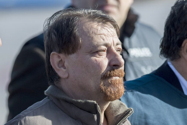 Cesare Battisti si ribella contro l’isolamento illegale: basta cibo e medicine