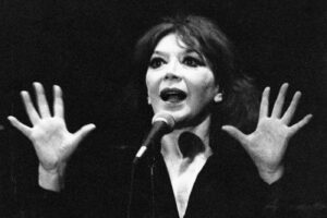 20-02-1991Juliette Gréco è una cantante e attrice francese.nella foto: Juliette Gréco durante un recital