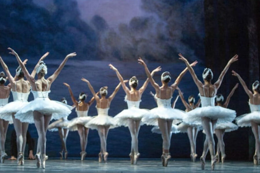 Teatro San Carlo di Napoli, la danza resta in lockdown: nessuna tutela per i lavoratori precari