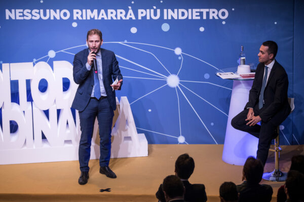 La ‘casta’ grillina non paga la piattaforma Rosseau e Casaleggio taglia i servizi al Movimento