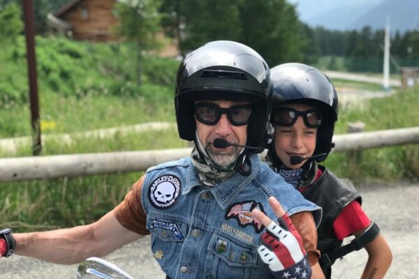 Uccide il figlio di 11 anni e si spara, la rabbia dell’ex moglie: “E’ un vigliacco”