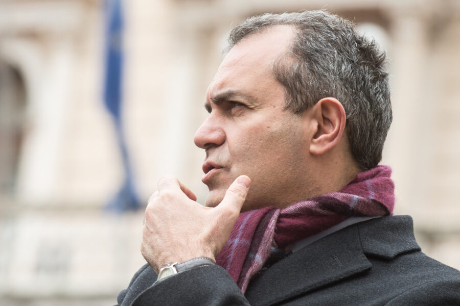 De Magistris candidato in Calabria? E’ tutto un bluff