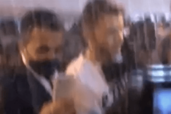 Di Maio colpito da un gavettone, ‘doccia fredda’ per il ministro impegnato nella campagna elettorale