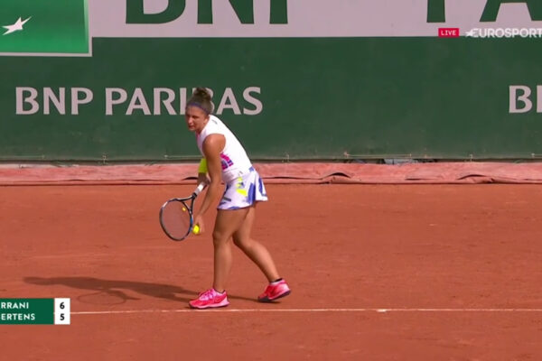 Sara Errani in tilt, non riesce a battere e esce dal Roland Garros Sara Errani in tilt, non riesce a battere e esce dal Roland Garros