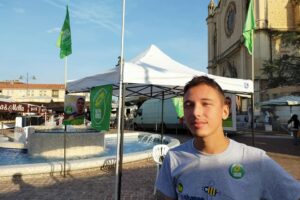 Candidato di Europa Verde cosparso di gel disinfettante in piazza: “Intimidazione da militanti di Fratelli d’Italia”