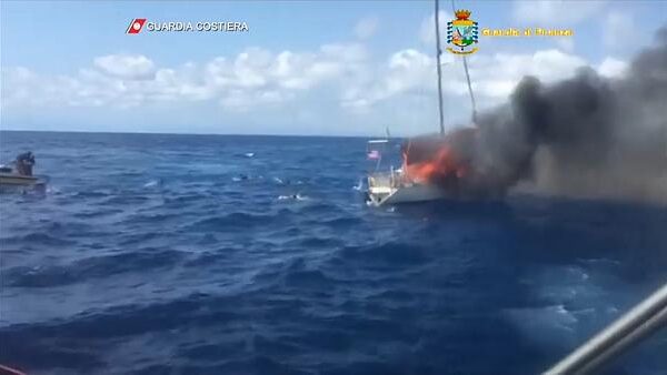 Esplosione in mare a Crotone, quei finanzieri eroi portatori di speranza