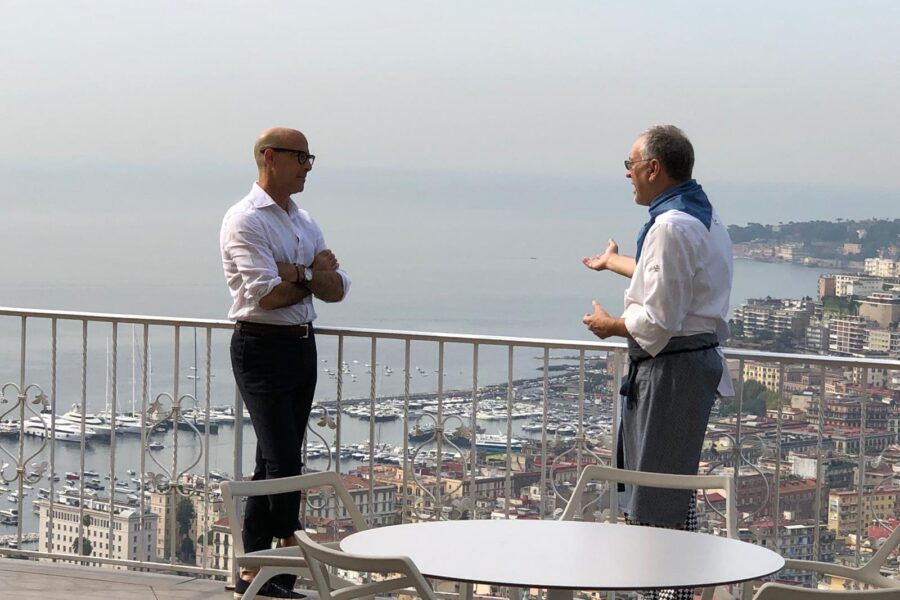 Il Premio Oscar Stanley Tucci sceglie Enzo Coccia de La Notizia per scoprire i segreti della pizza napoletana
