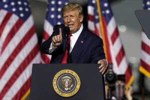 “Trump non ha pagato tasse per dieci anni”, il NYT pubblica le dichiarazioni dei redditi del presidente