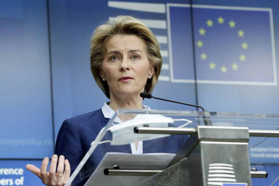 Gli Italiani, il popolo che amava farsi distrarre…