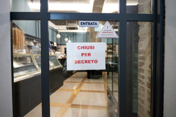 Sostegno al lavoro? A Napoli vale 31 centesimi a testa