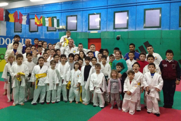 L’allarme di Maddaloni: “Senza allenamenti tanti giovani saranno presa della malavita”