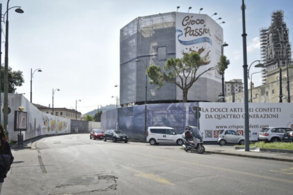 Il Comune di Napoli e il paradosso affissioni: ci rimette invece di guadagnarci… Il Comune di Napoli e il paradosso affissioni: ci rimette invece di guadagnarci…