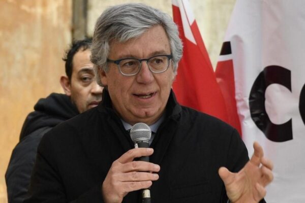 “Salviamo Napoli e i suoi ragazzi con un piano per le famiglie”, la proposta di Paolo Siani