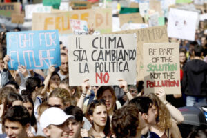 Il manifesto della Generazione di mezzo: sette tesi per il nostro futuro Il manifesto della Generazione di mezzo: sette tesi per il nostro futuro