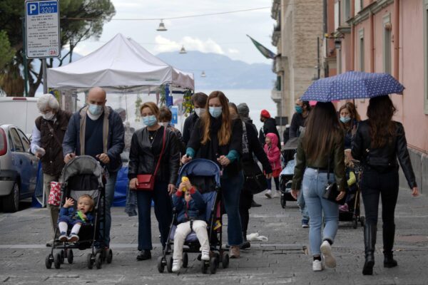 Alessandro Pone – Lapresse
Napoli 17 ottobre 2020
Cronaca
Covid a Napoli seconda ondata di contagi. 

Alessandro Pone – Lapresse
Naples 17 october 2020
news
Covid in Naples.
