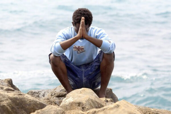 La tragedia di Abou: in fuga dalle torture dei libici, ucciso dall’egoismo degli italiani